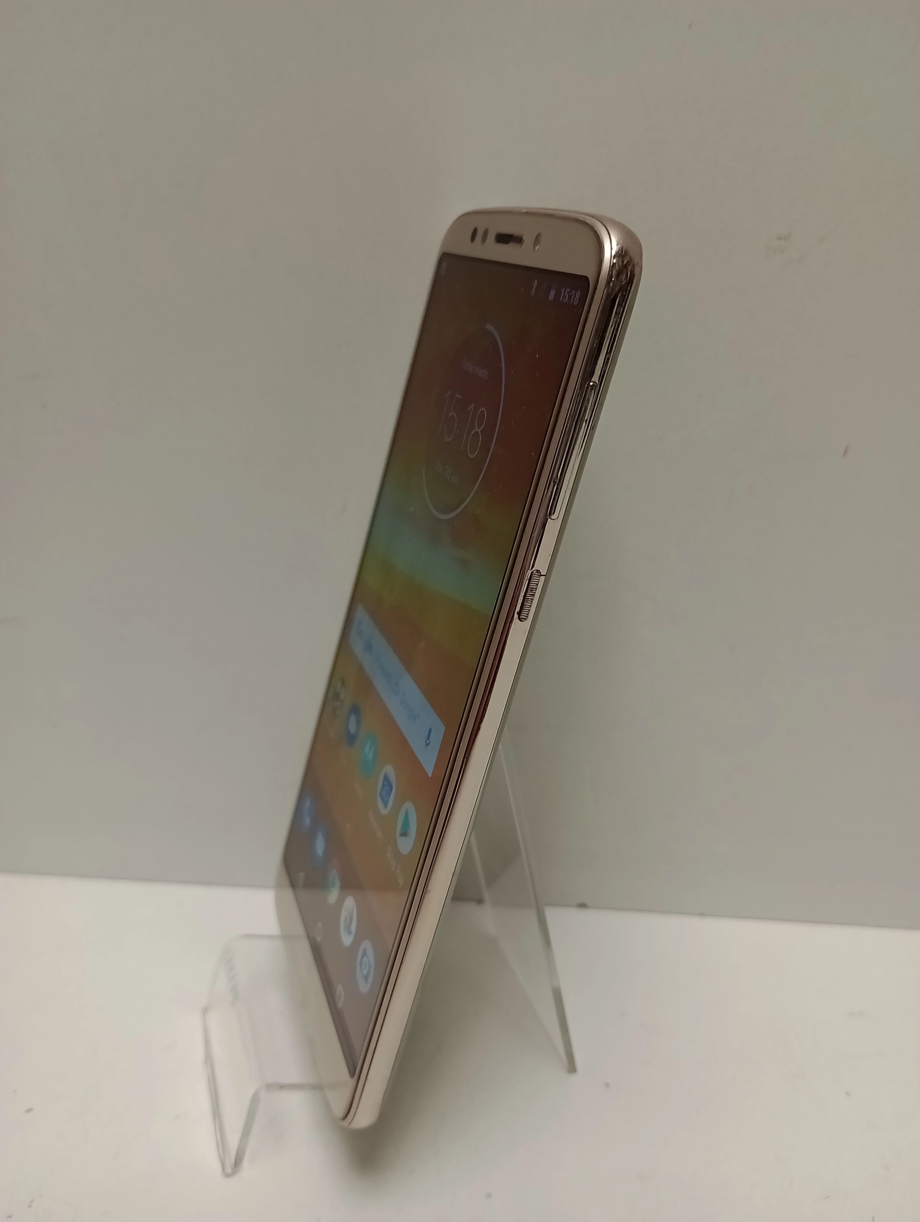 telefon-motorola-moto-e5-stan-uzywany