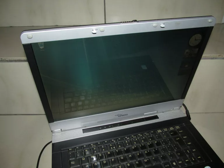 LAPTOP FUJI AMILO PRO