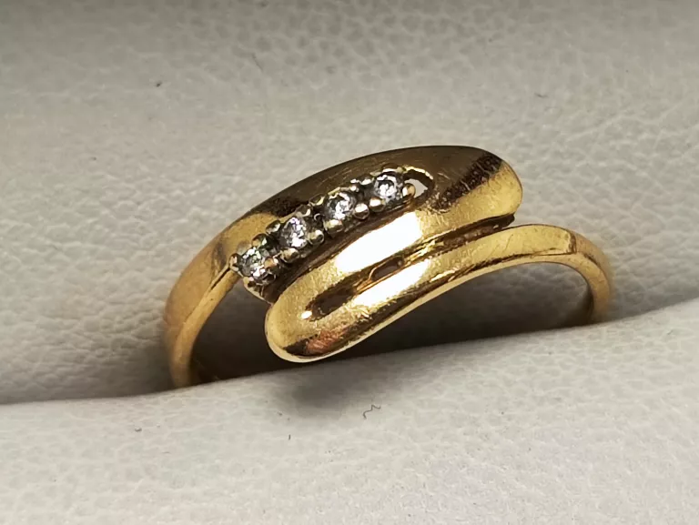 ZŁOTY PIERŚCIONEK PR.585 1,33G R.10