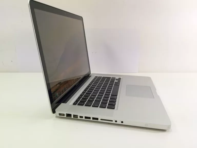 LAPTOP MACBOOK PRO A1286 I7 8GB RAM 128 SSD + ZAS