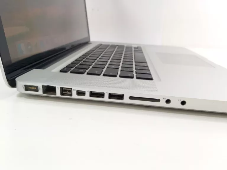 LAPTOP MACBOOK PRO A1286 I7 8GB RAM 128 SSD + ZAS