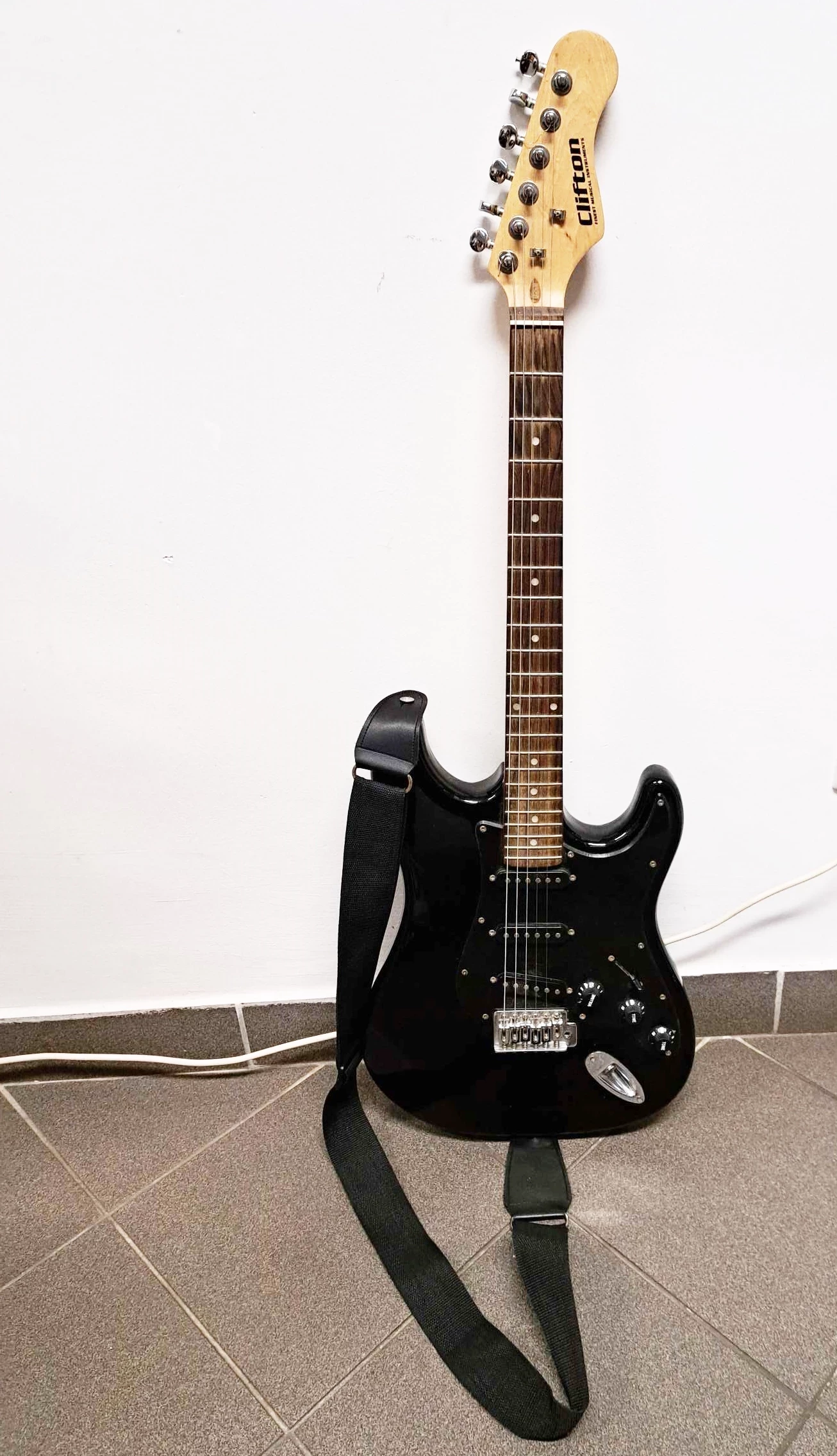 gitara-elektryczna-clifton-1-maja-48-wabrzezno