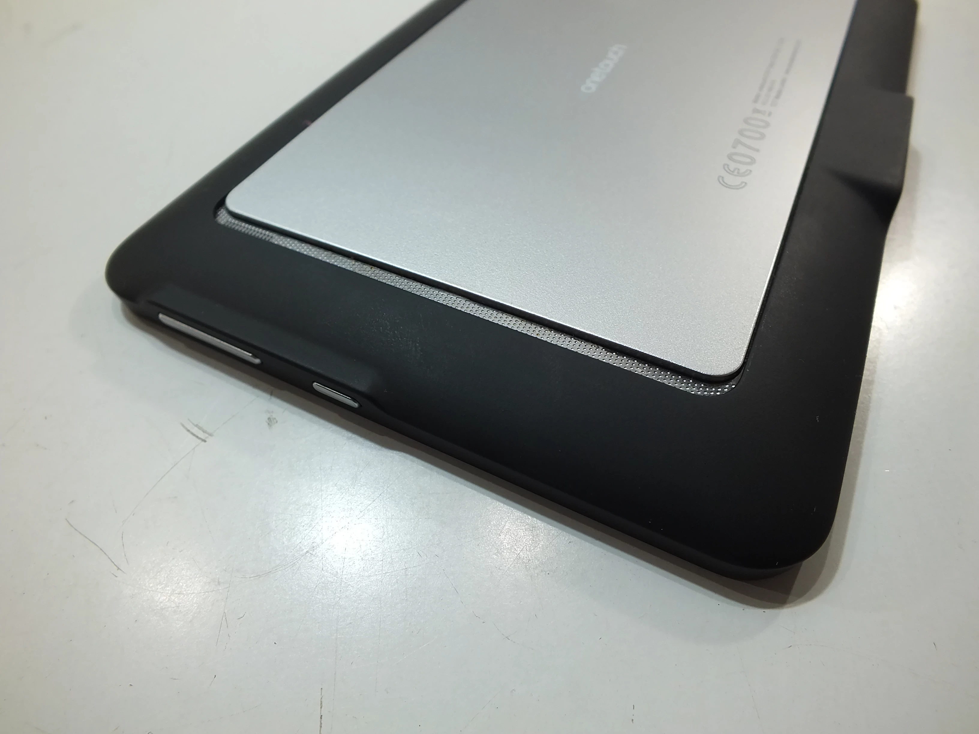 tablet-alcatel-onetouch-evo-7-3g-komunikacja-bluetooth