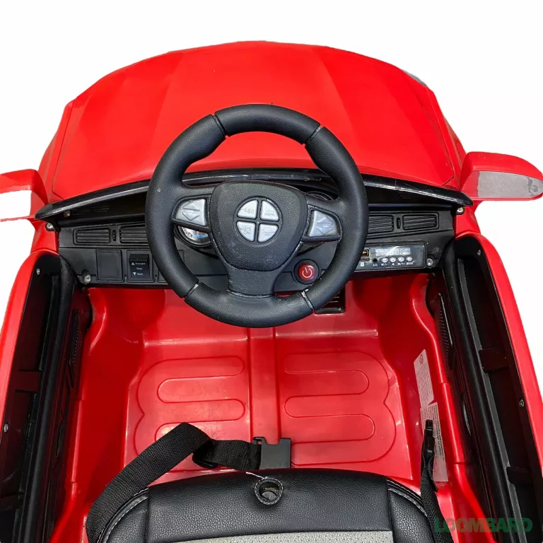 dzieciece-auto-na-akumulator-xm826-red-kolor-czarny