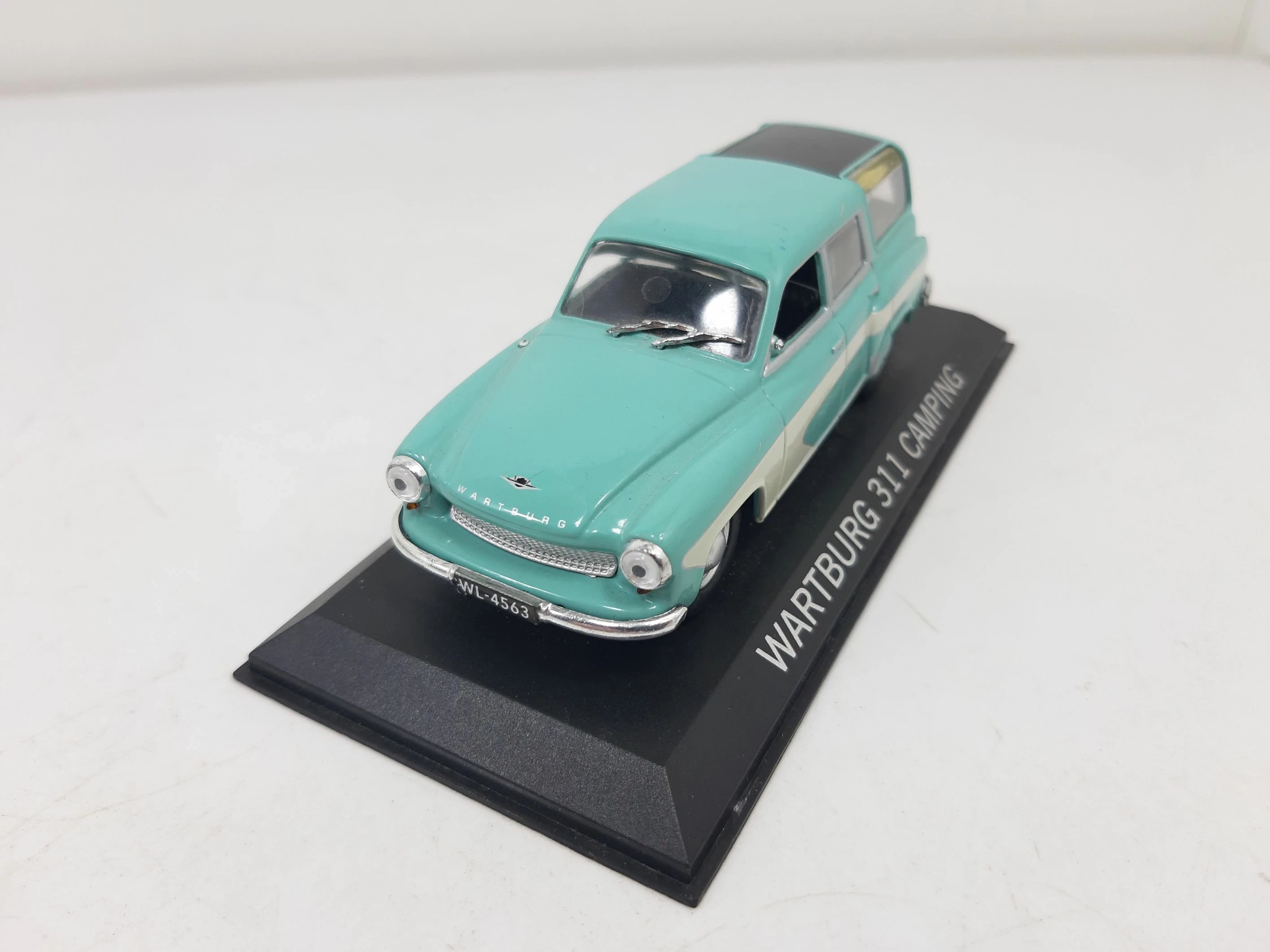 wartburg-311-camping-legendy-prl-samochod-auto-marka-deagostini