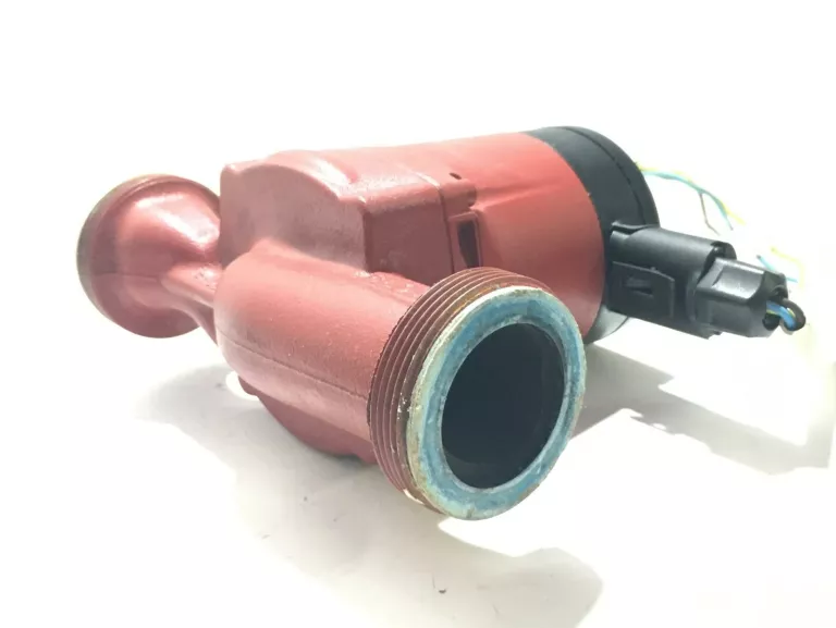 pompa-obiegowa-grundfos-alpha-2-przylacze-wody-2