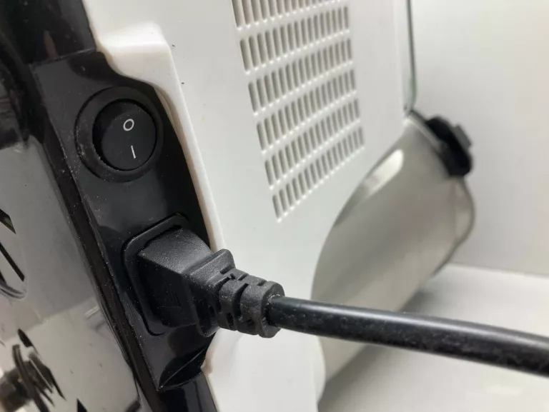 ROBOT KUCHENNY Z FUNKCJĄ GOTOWANIA STUDIO OPIS