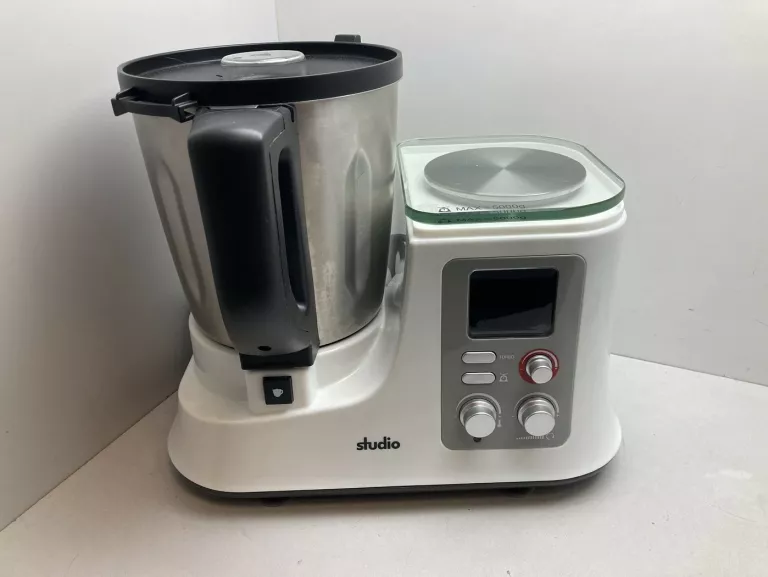 robot-kuchenny-z-funkcja-gotowania-studio-opis-3-maja-36-lokal-b-zabrze-sj