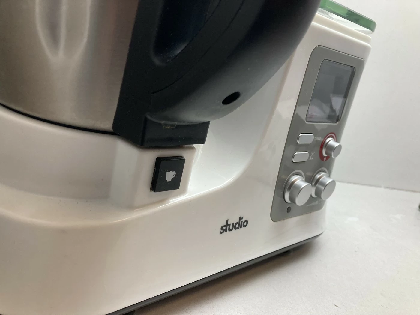 robot-kuchenny-z-funkcja-gotowania-studio-opis-kod-producenta-brz00141