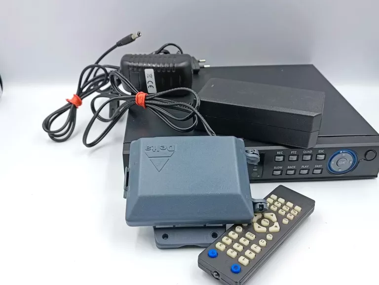 REJESTRATOR LV-HDVR0801H + KAMERY LV-AK30MT