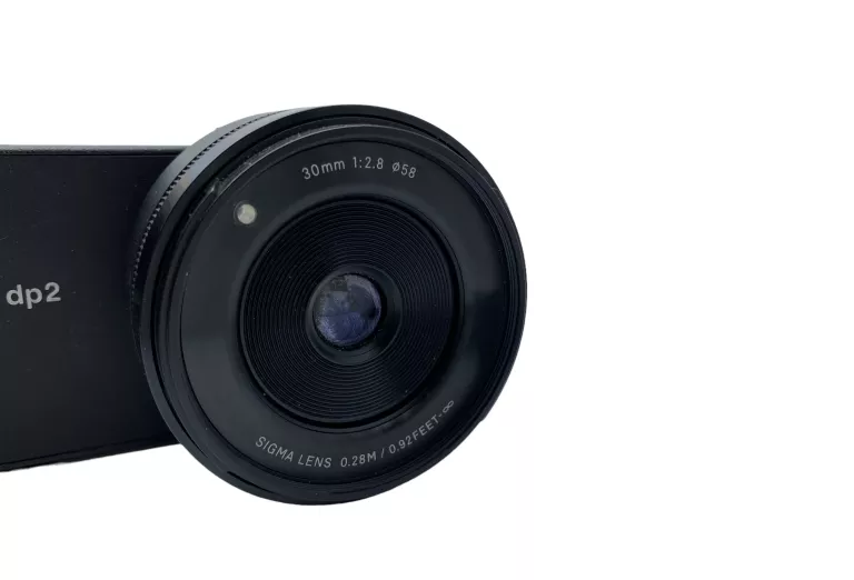 aparat-sigma-dp2-quattro-ladowarka-stabilizacja-brak-stabilizacji