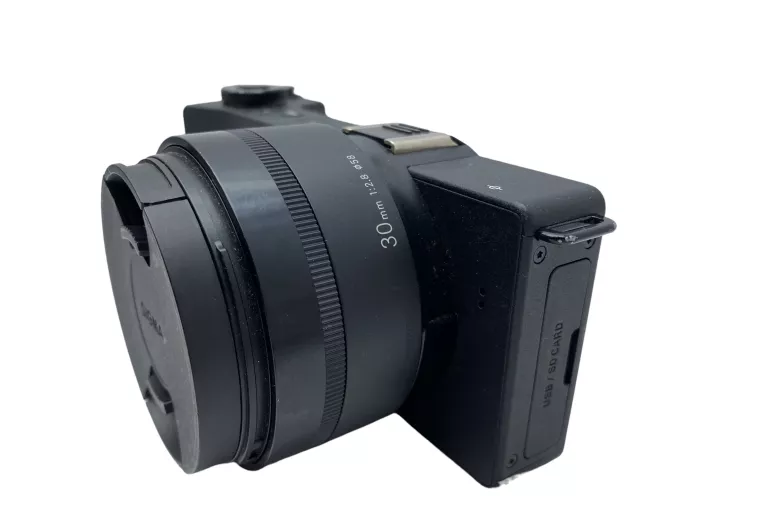 aparat-sigma-dp2-quattro-ladowarka-zoom-optyczny-0