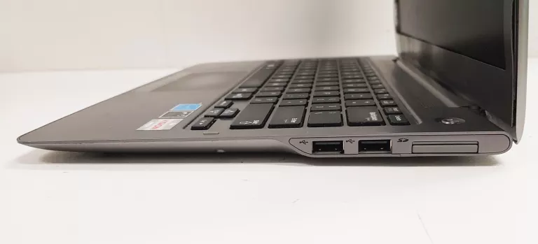 LAPTOP SAMSUNG 535U3C-A01 *OPIS*