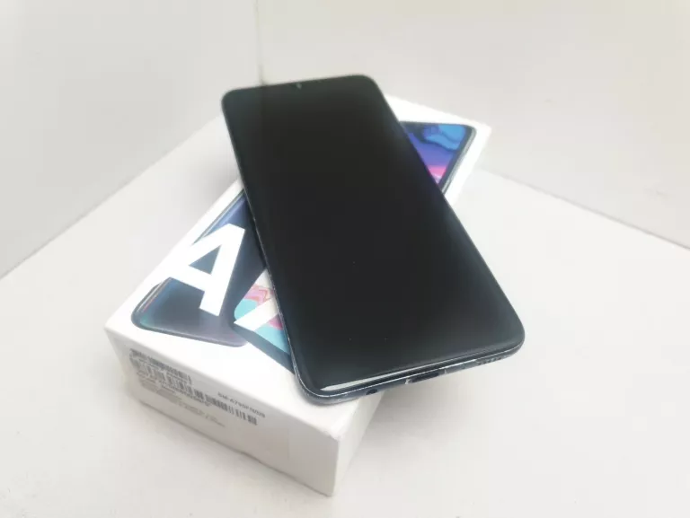 TELEFON SAMSUNG A 70