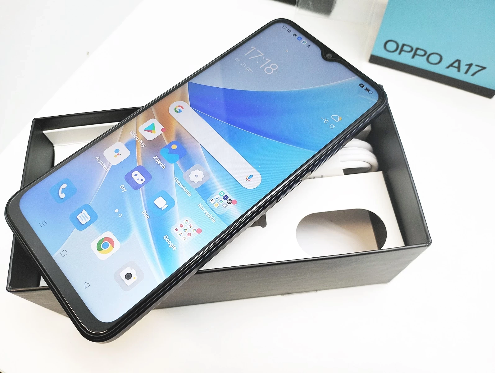 telefon-oppo-a17-jak-nowy-wbudowana-pamiec-64-gb