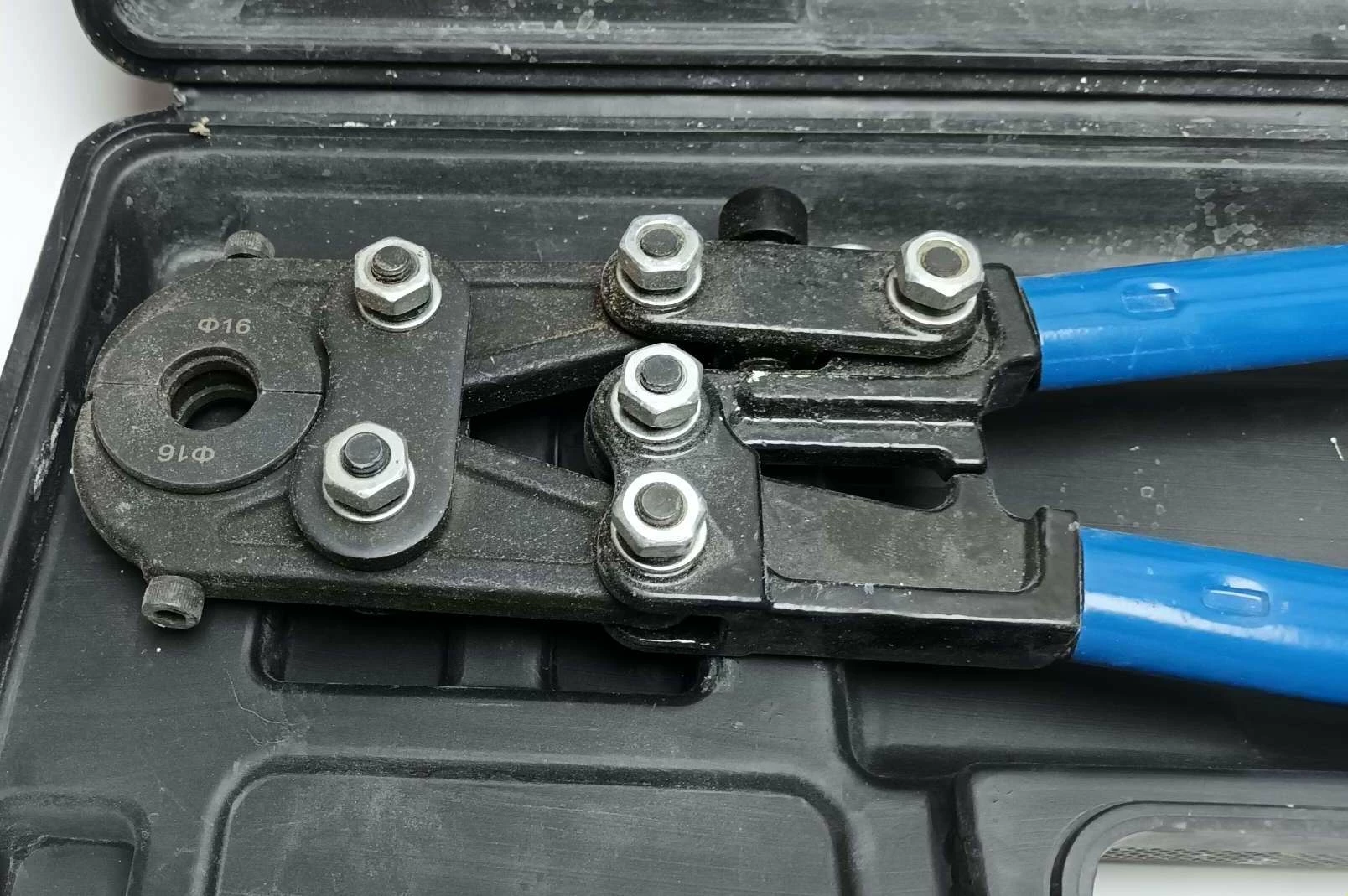 zaciskarka-do-rur-pex-12-26-mm-dexter-walizka-marka-dexter