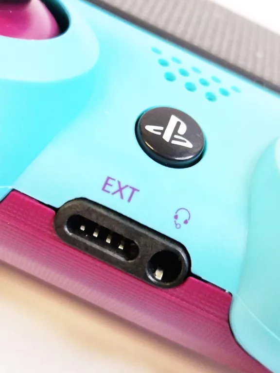 PAD DO PS4 ZAMIENNIK BEZPRZEWODOWY