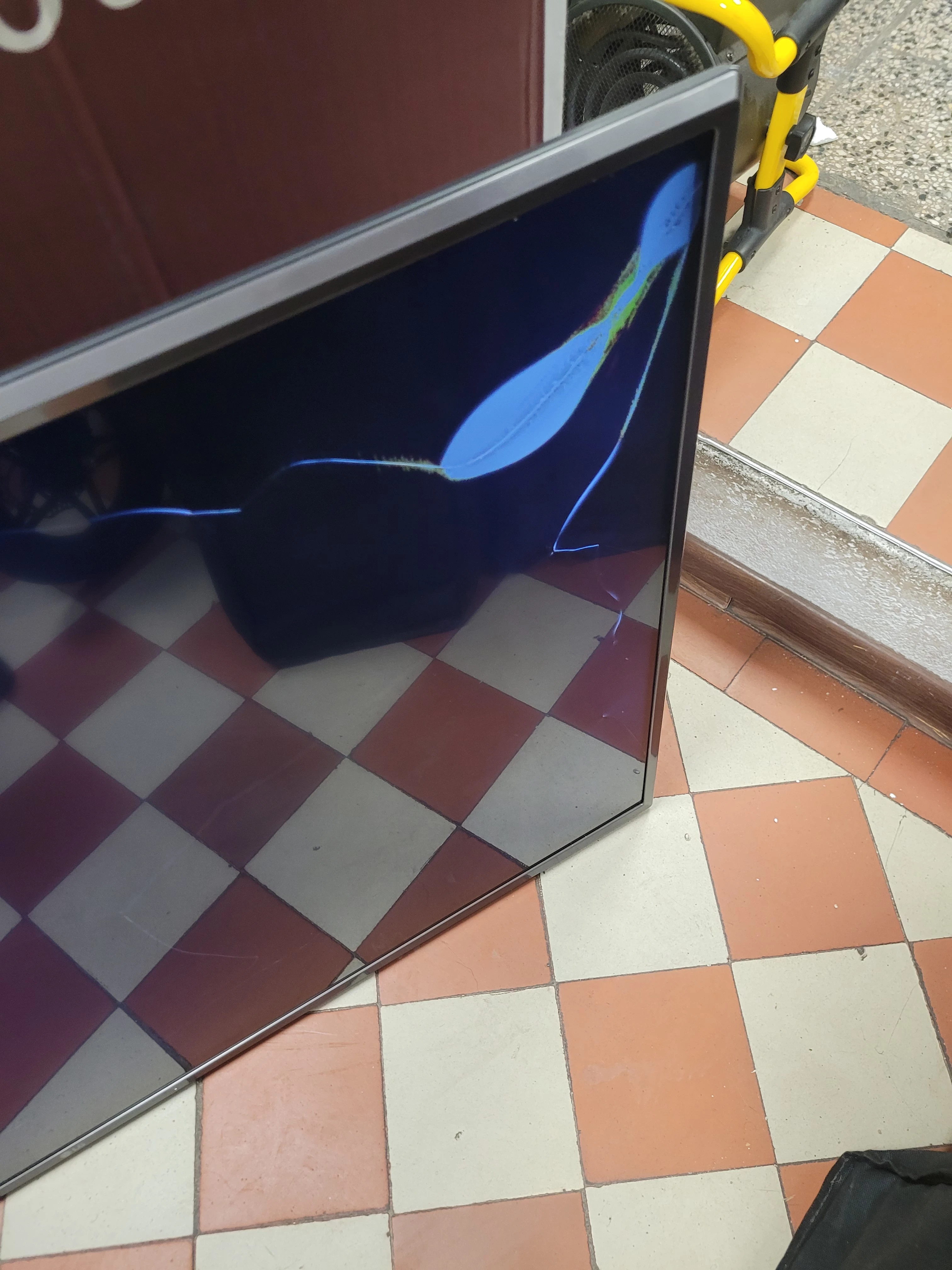 tv-lg-50uk6750pld-uszkodzona-matryca-stan-uszkodzony