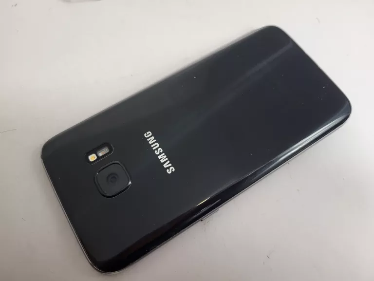 telefon-samsung-galaxy-s7-wbudowana-pamiec-32-gb