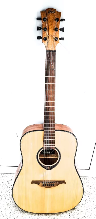 GITARA TRAMONTANE T66D