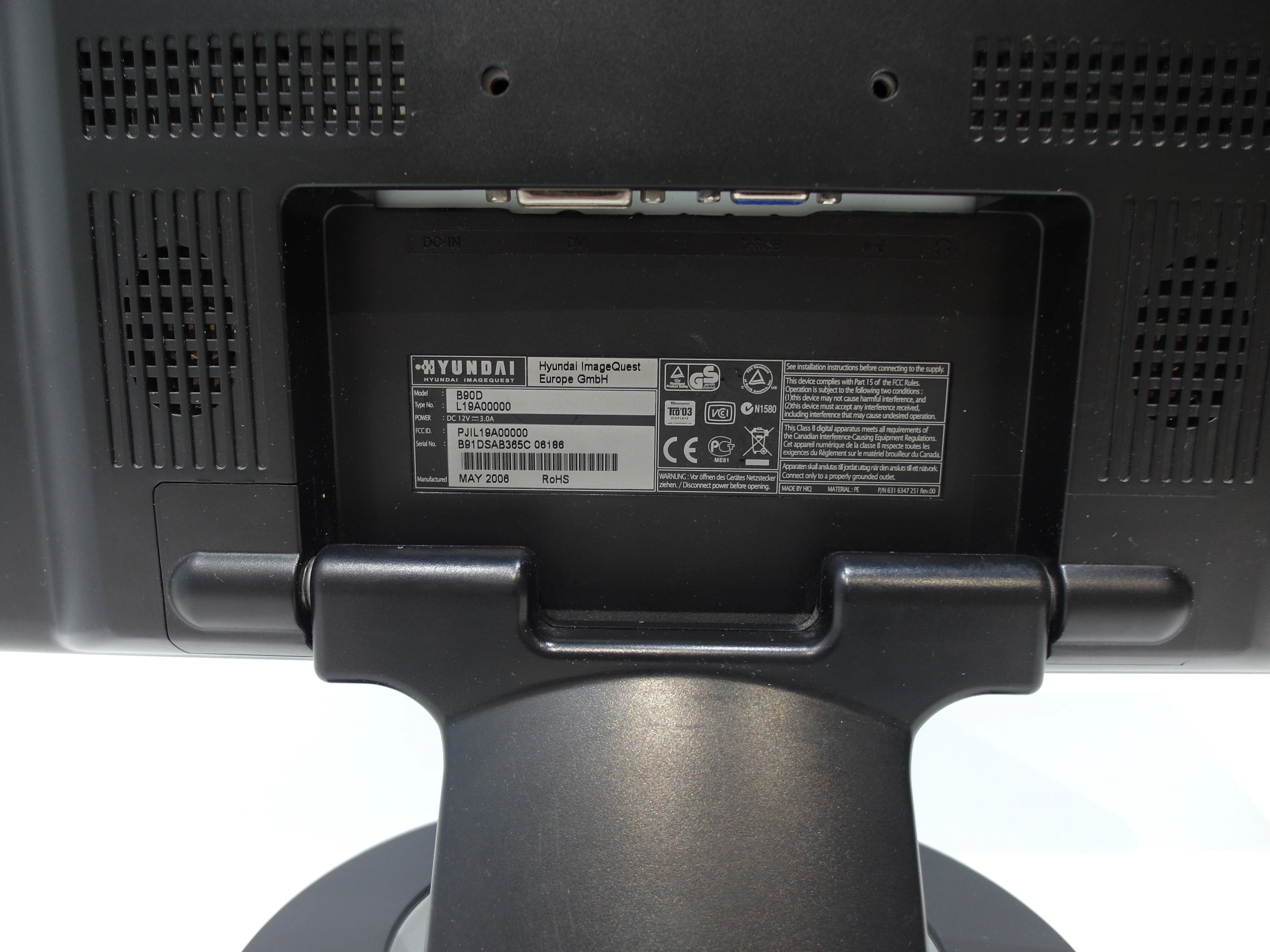 monitor-hyundai-19-lcd-b90d-kod-producenta-450