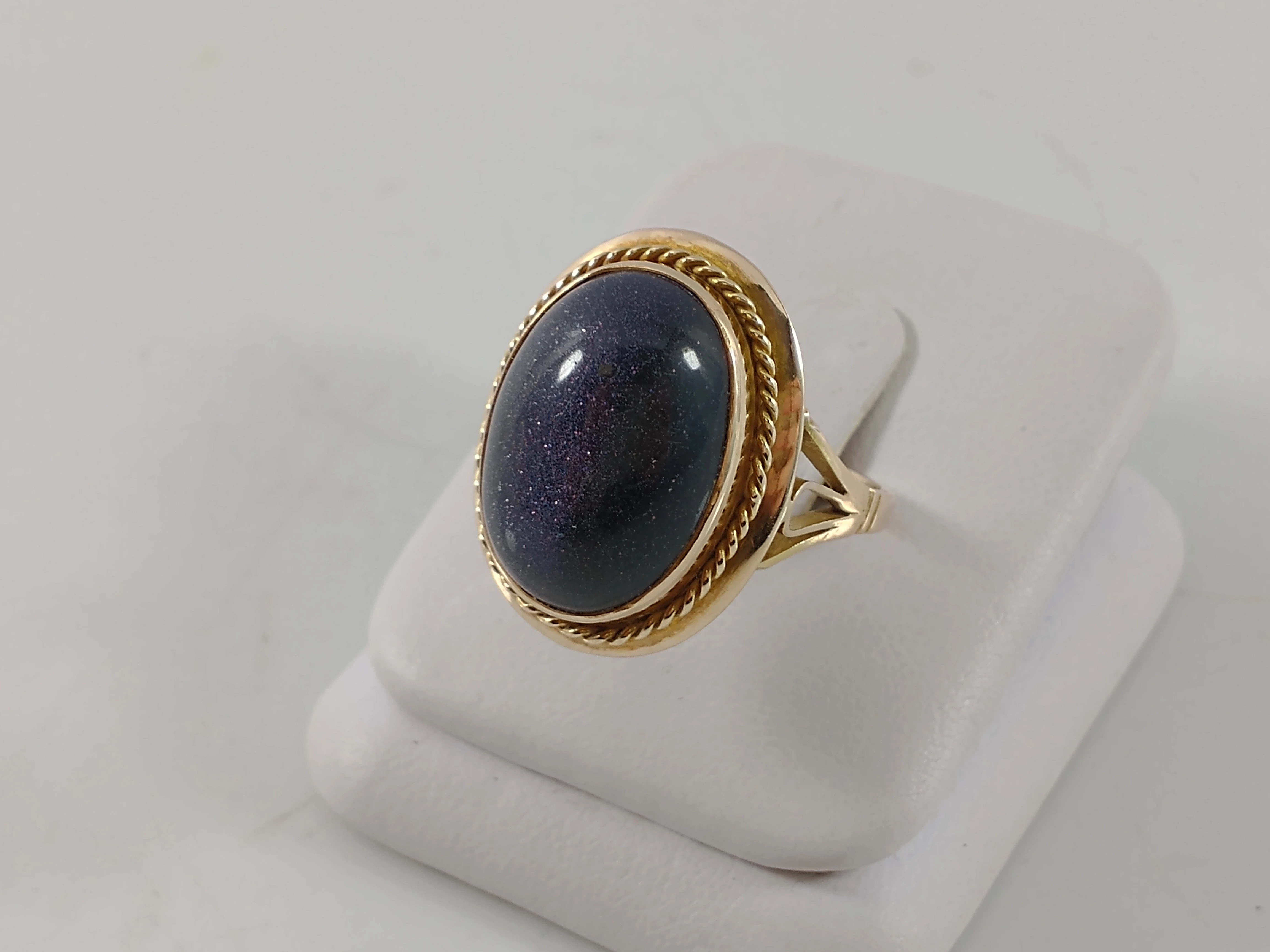 zloty-pierscionek-noc-kairu-pr585-862g-r17-material-zloto