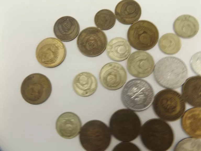 3 5 15 20 KOPIEJEK 1 5 10 20 ZŁOTYCH MONETY MIX50