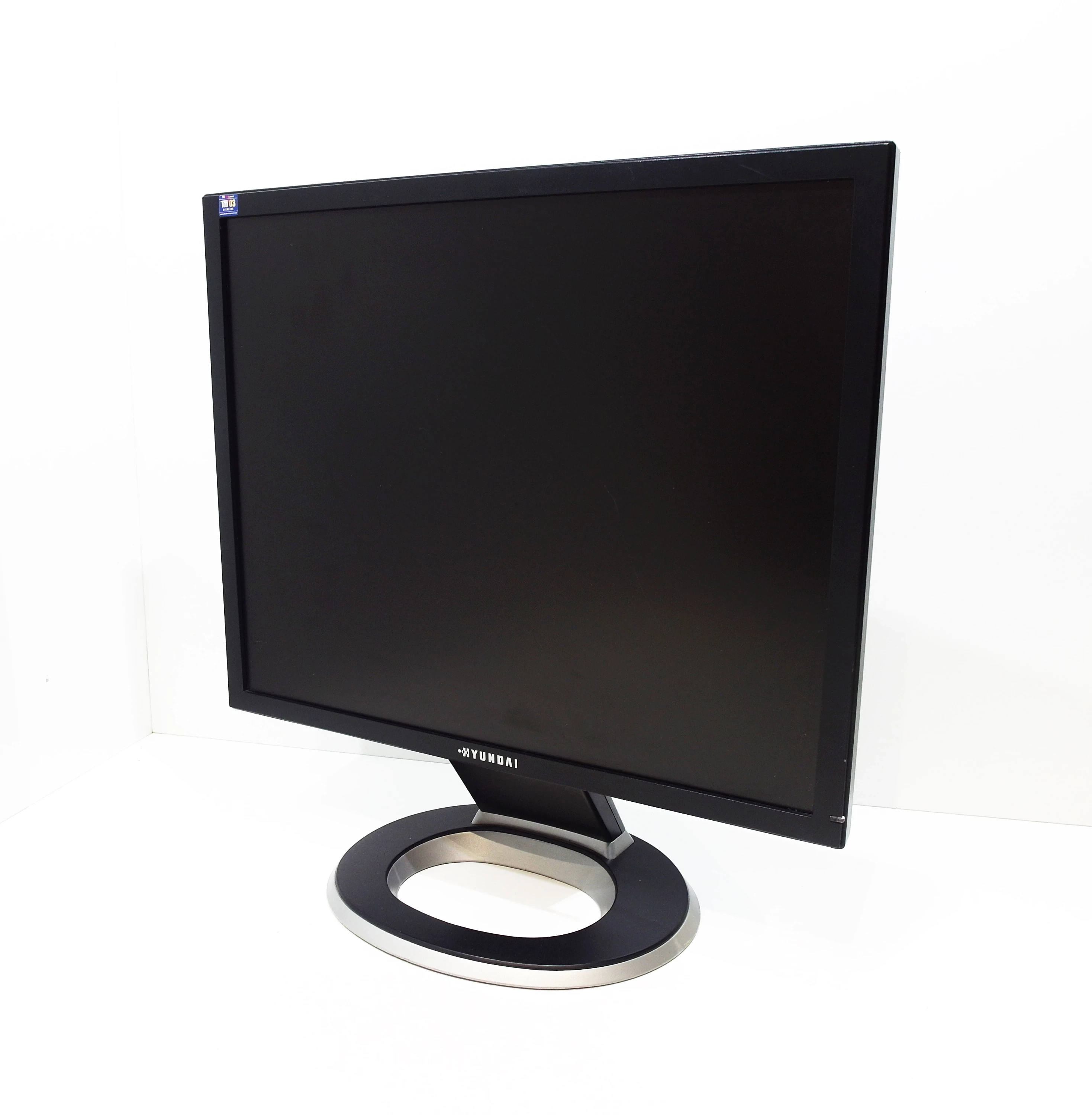 monitor-hyundai-19-lcd-b90d-mlodziencza-1-warszawa