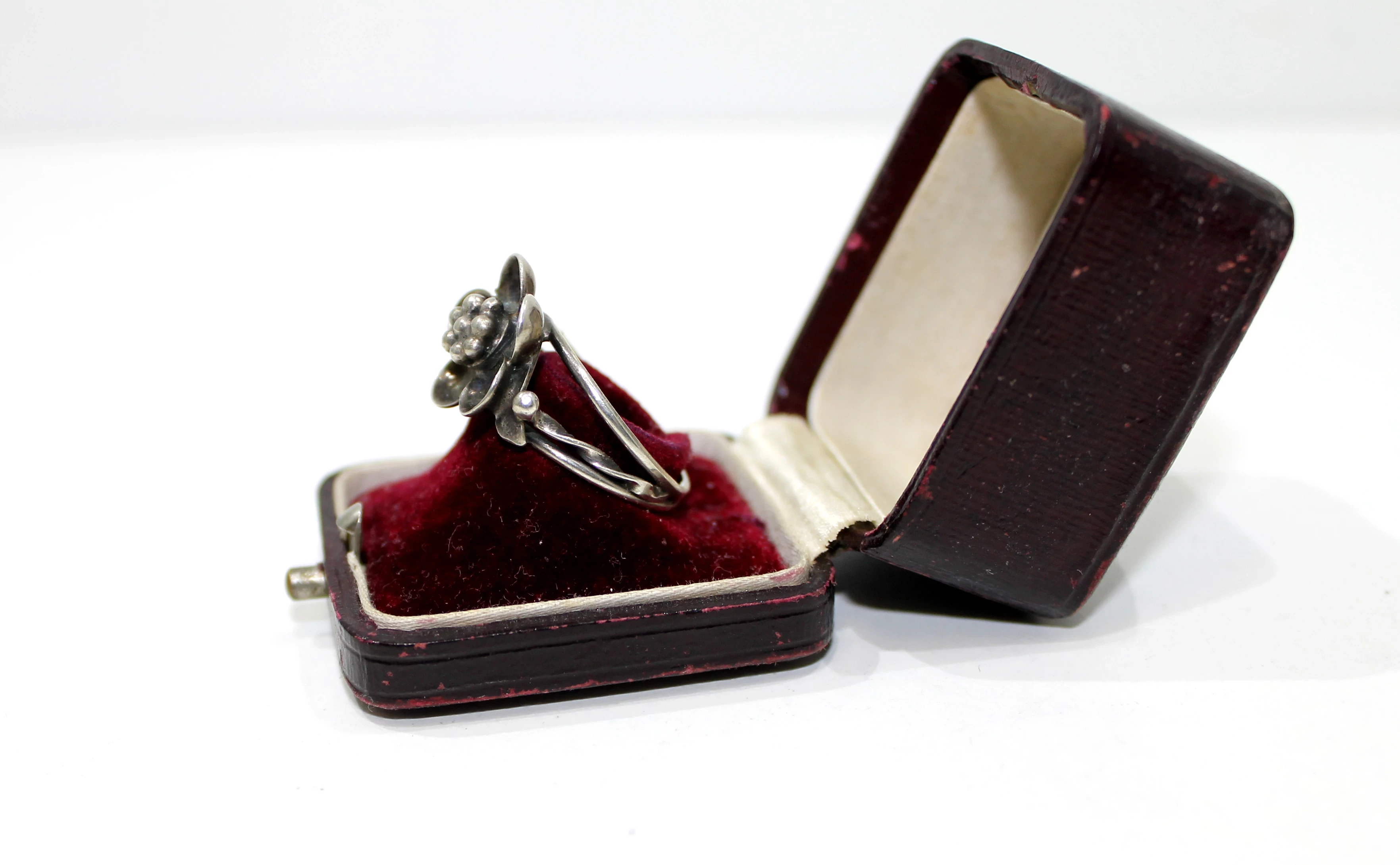 piekny-unikatowy-pierscionek-spoldzielni-orno-marka-inna-marka