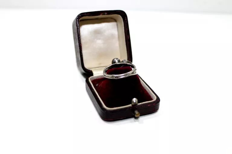piekny-unikatowy-pierscionek-spoldzielni-orno-material-srebro