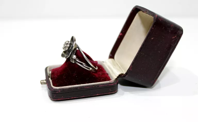 piekny-unikatowy-pierscionek-spoldzielni-orno-marka-inna-marka