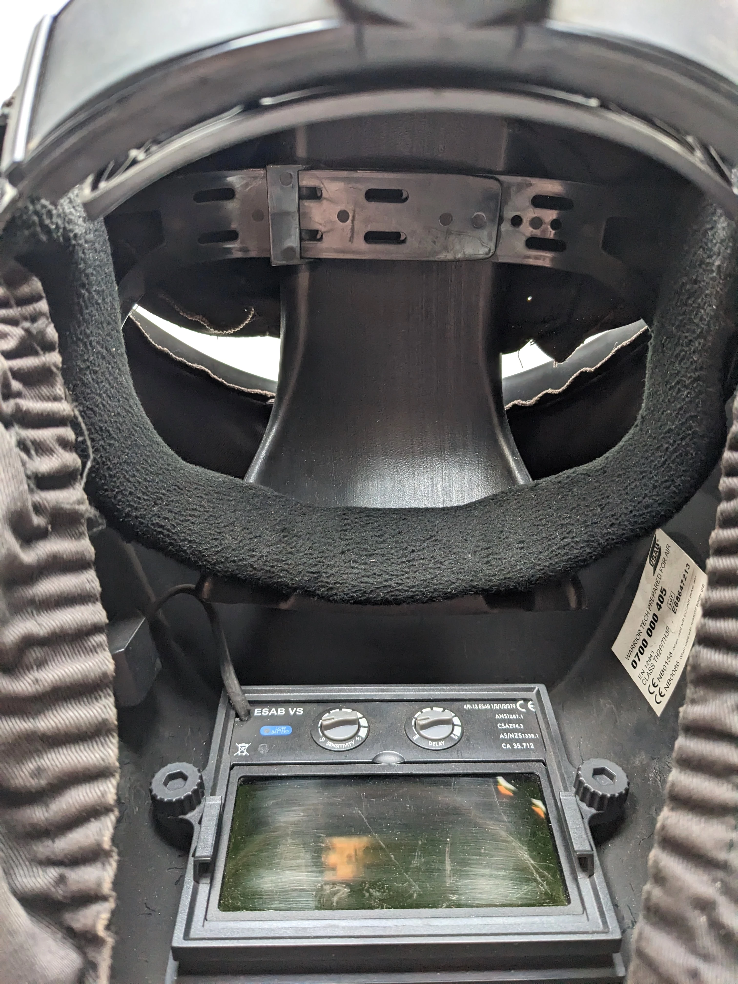 przylbica-spawalnicza-esab-warrior-tech-z-nawiewe-plac-wolnosci-3-tuchola