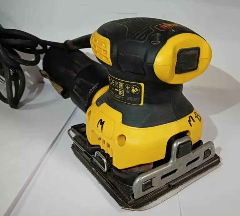 SZLIFIERKA OSCYLACYJNA DEWALT DWE6411 ZESTAW