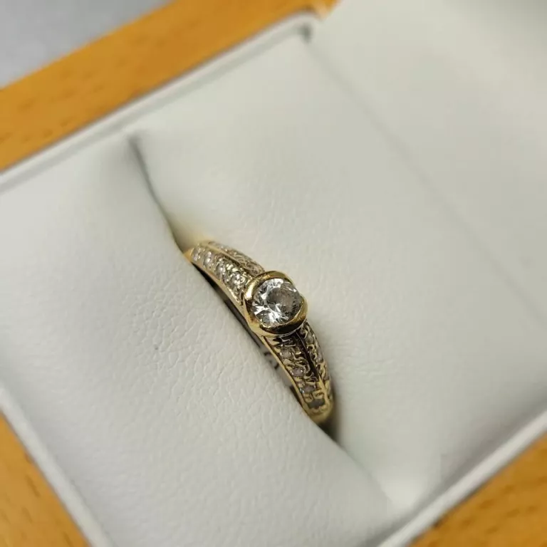 zloty-pierscionek-585-216g-kolor-dominujacy-zloty