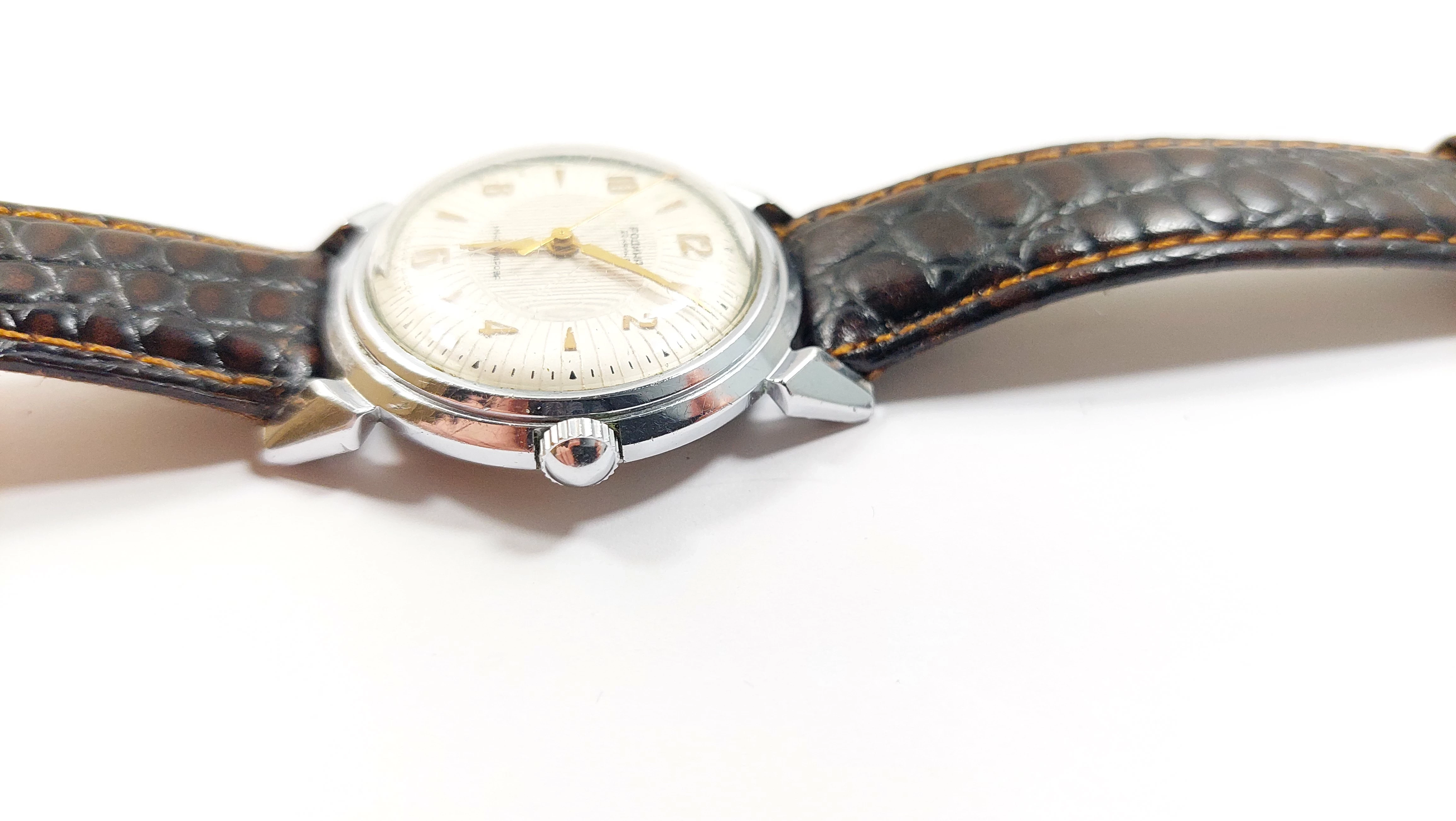 zegarek-rodina-automat-22-kamieni-rodzaj-analogowe