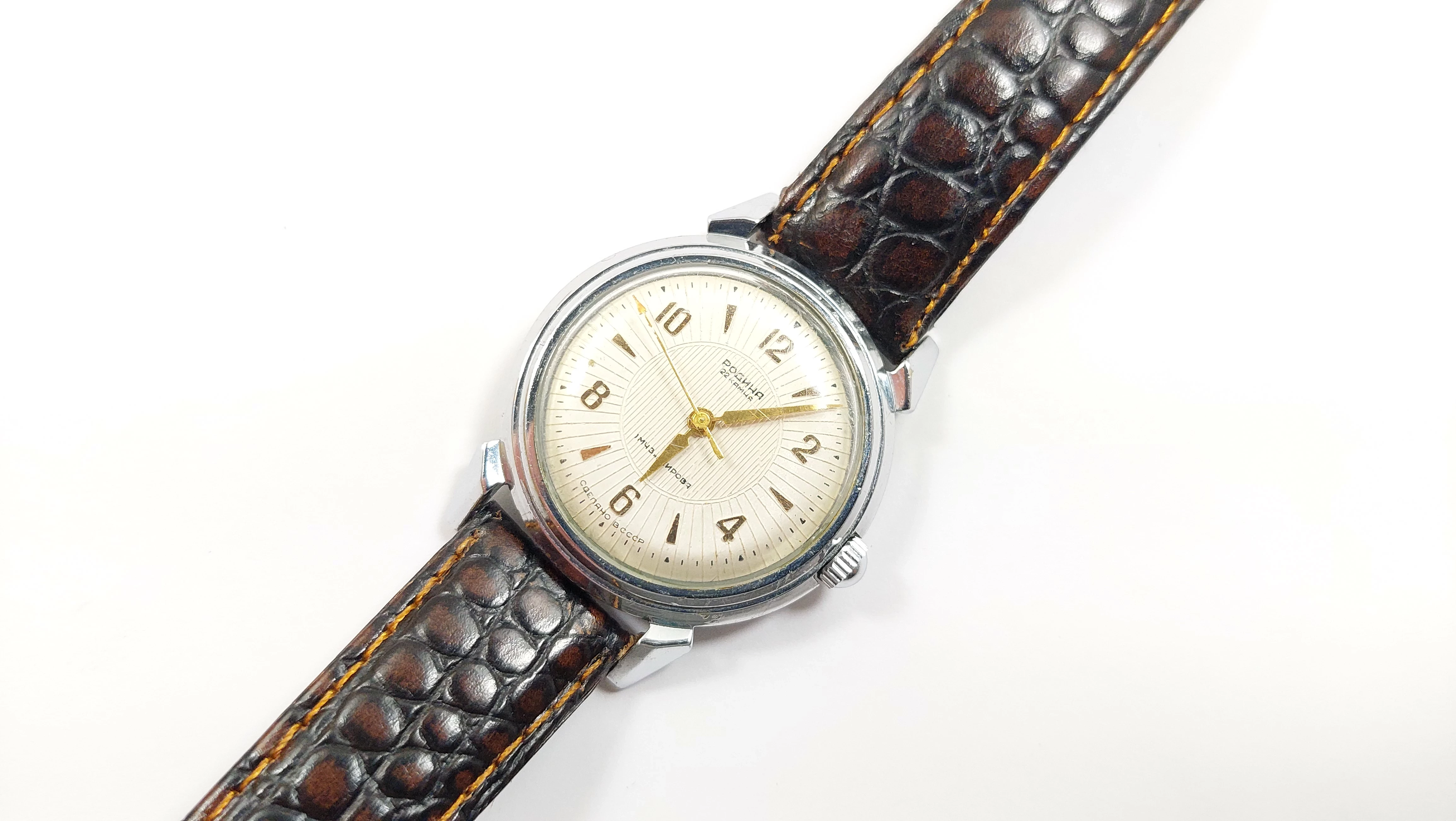 zegarek-rodina-automat-22-kamieni-mechanizm-automatyczny