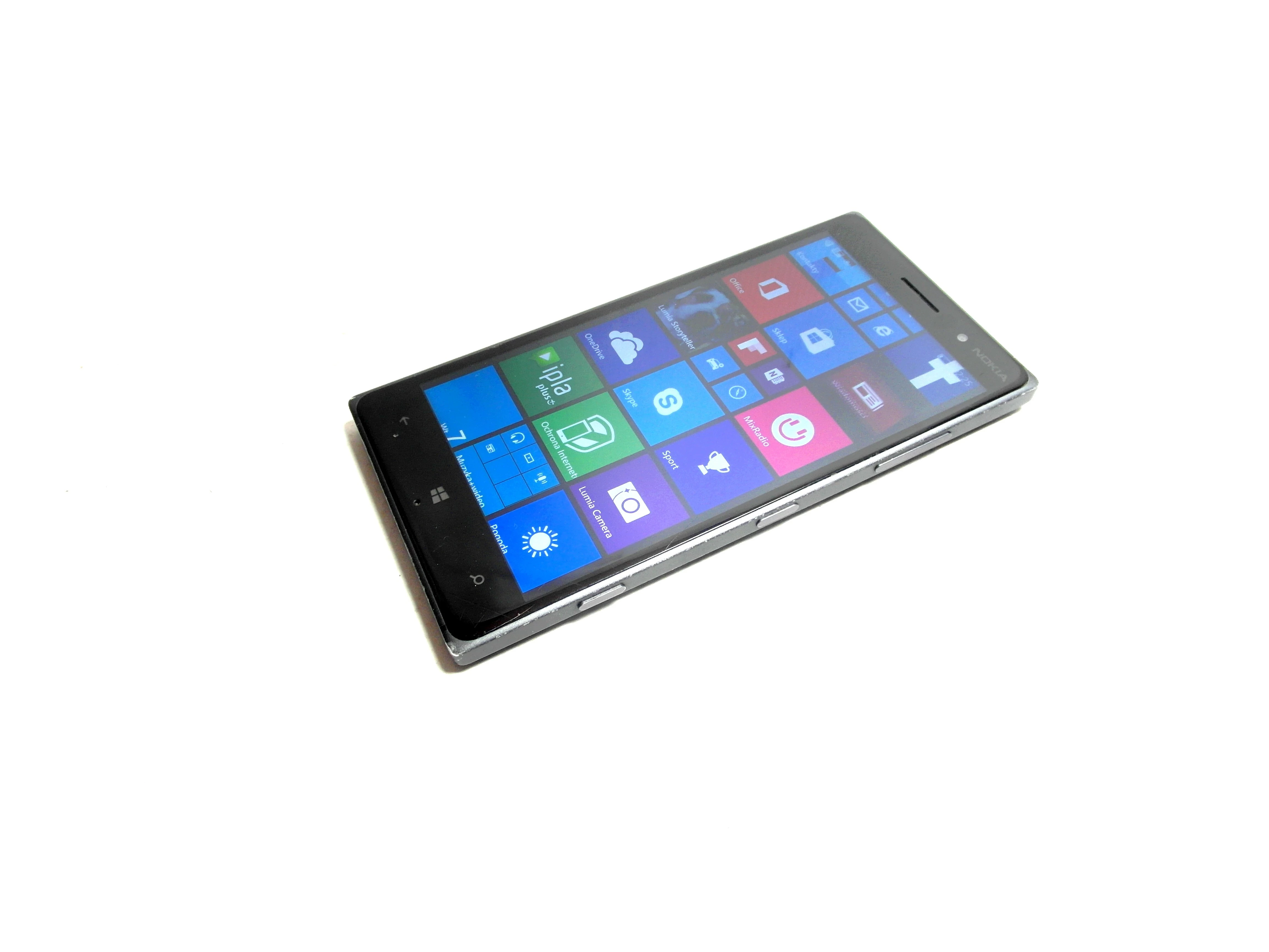 telefon-nokia-lumia-830-rm-984-opis-kod-producenta-rm-984