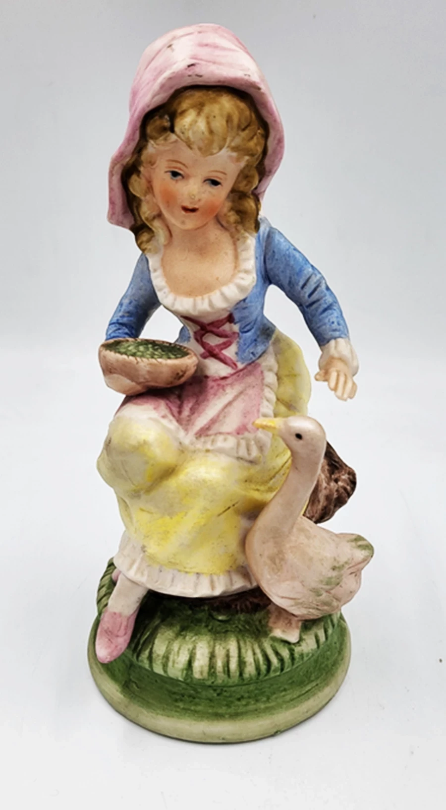 porcelanowe-figurki-antyk-stan-nie-wymaga-renowacji