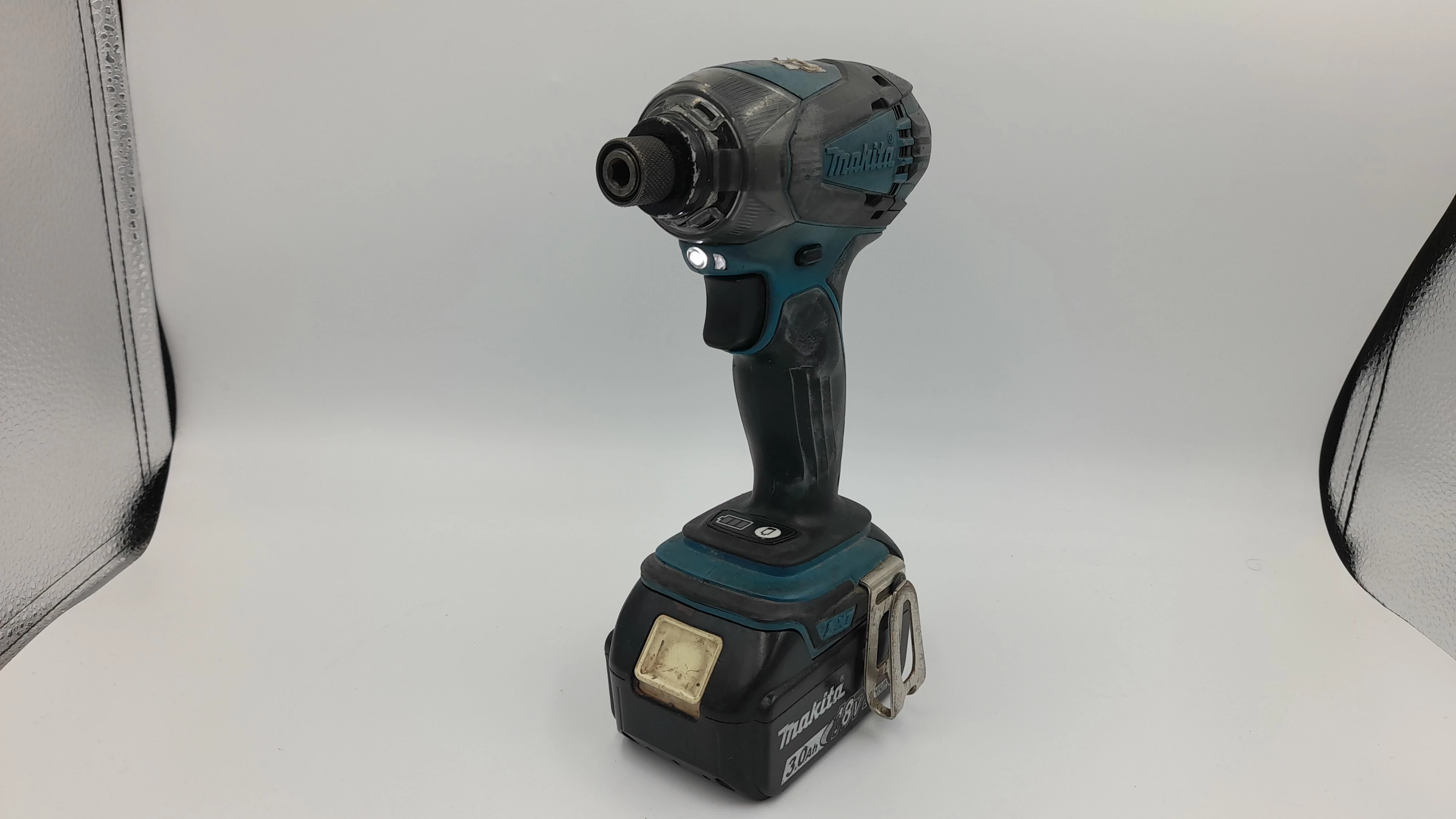 zakretarka-makita-dtd146-akumulator-10v-targowa-7-sosnowiec