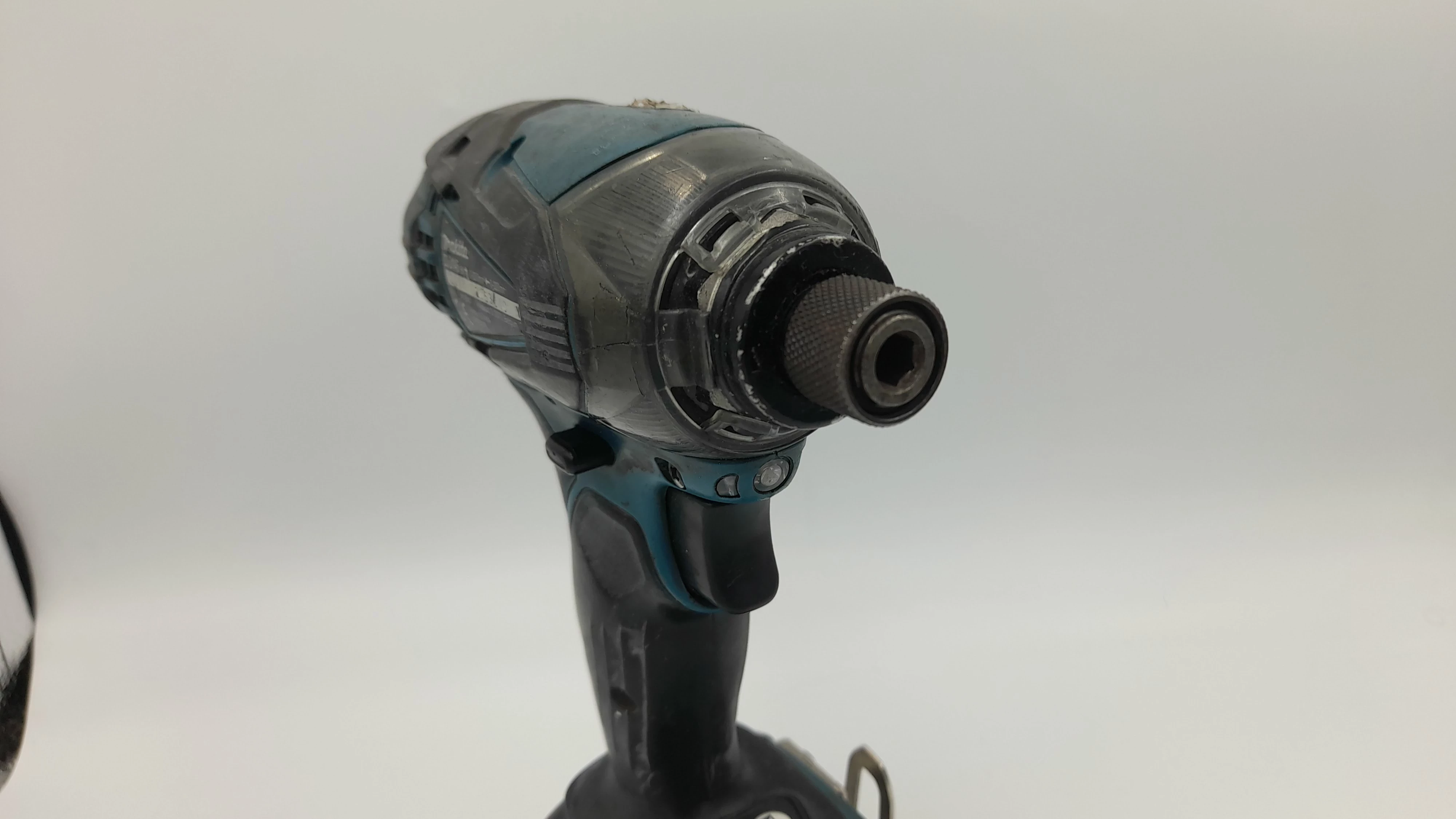 zakretarka-makita-dtd146-akumulator-10v-ean-gtin-0088381823883