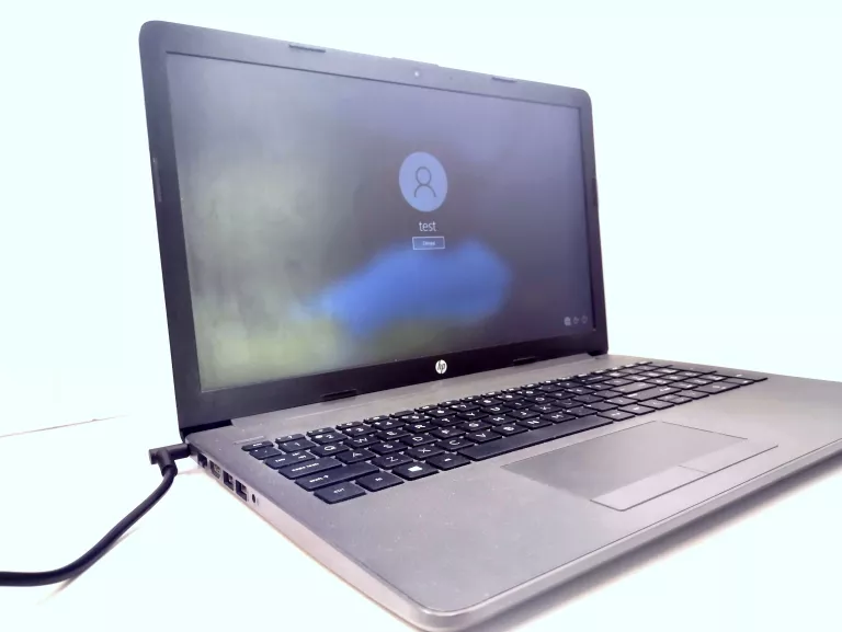 LAPTOP HP 255 G7 AMD A9-9425/8GB ZAS