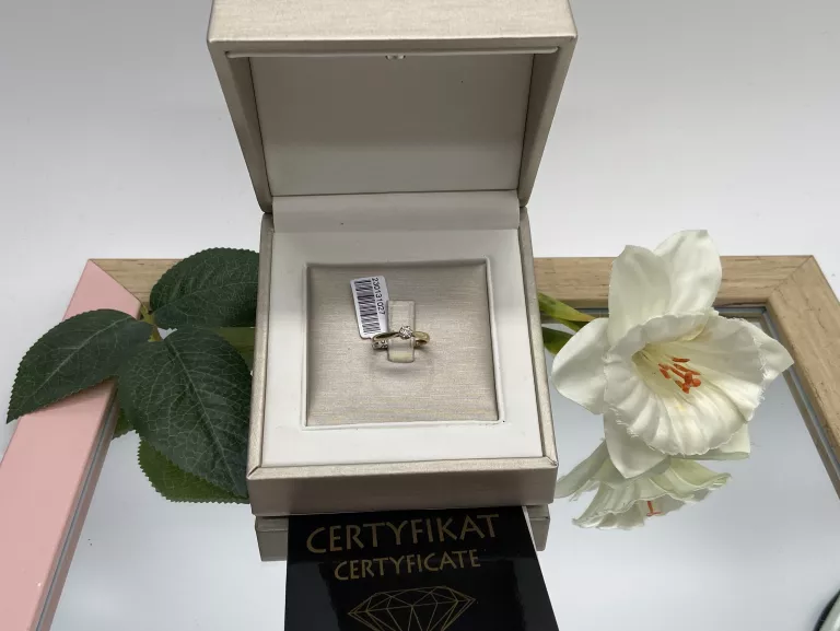 pierscionek-z-diamentem-585-cer-38642022-glowna-9-walbrzych-sj