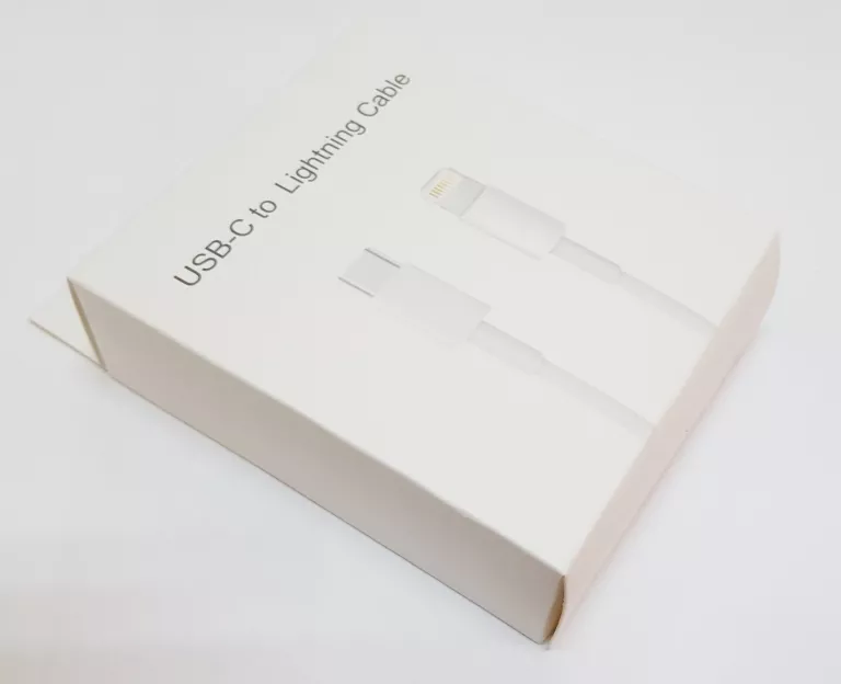 KABEL USB C - LIGHTNING
