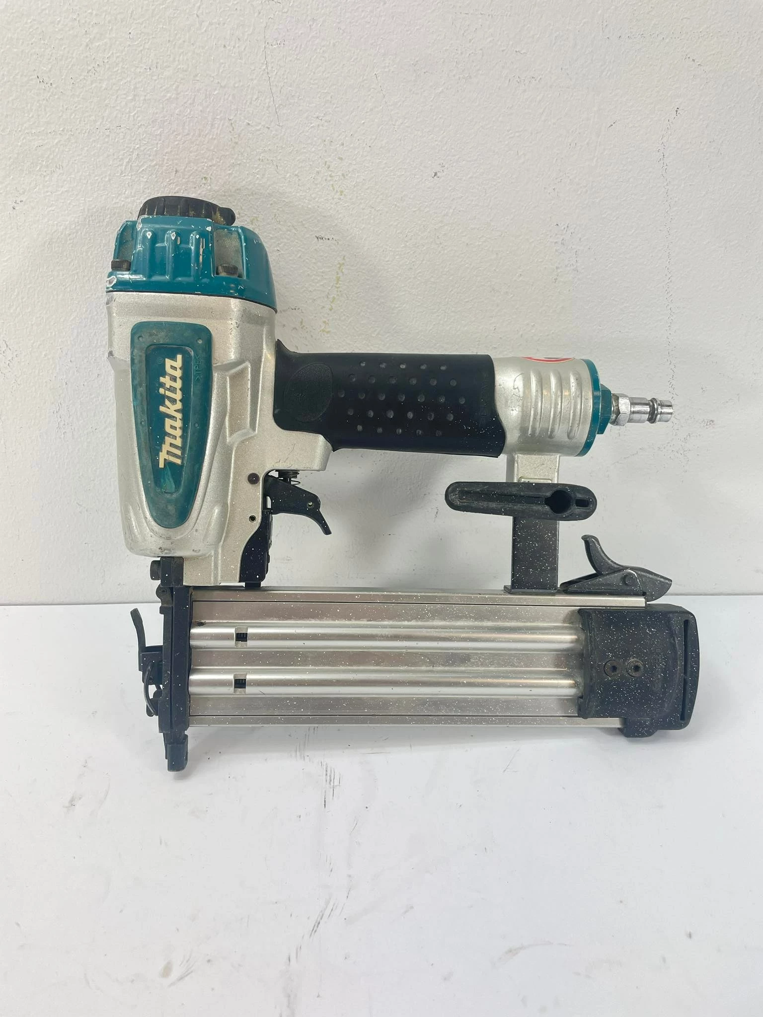 MAKITA AF505 B/N GWOZDZIARKA + WALIZKA | Gwoździarki | Loombard.pl