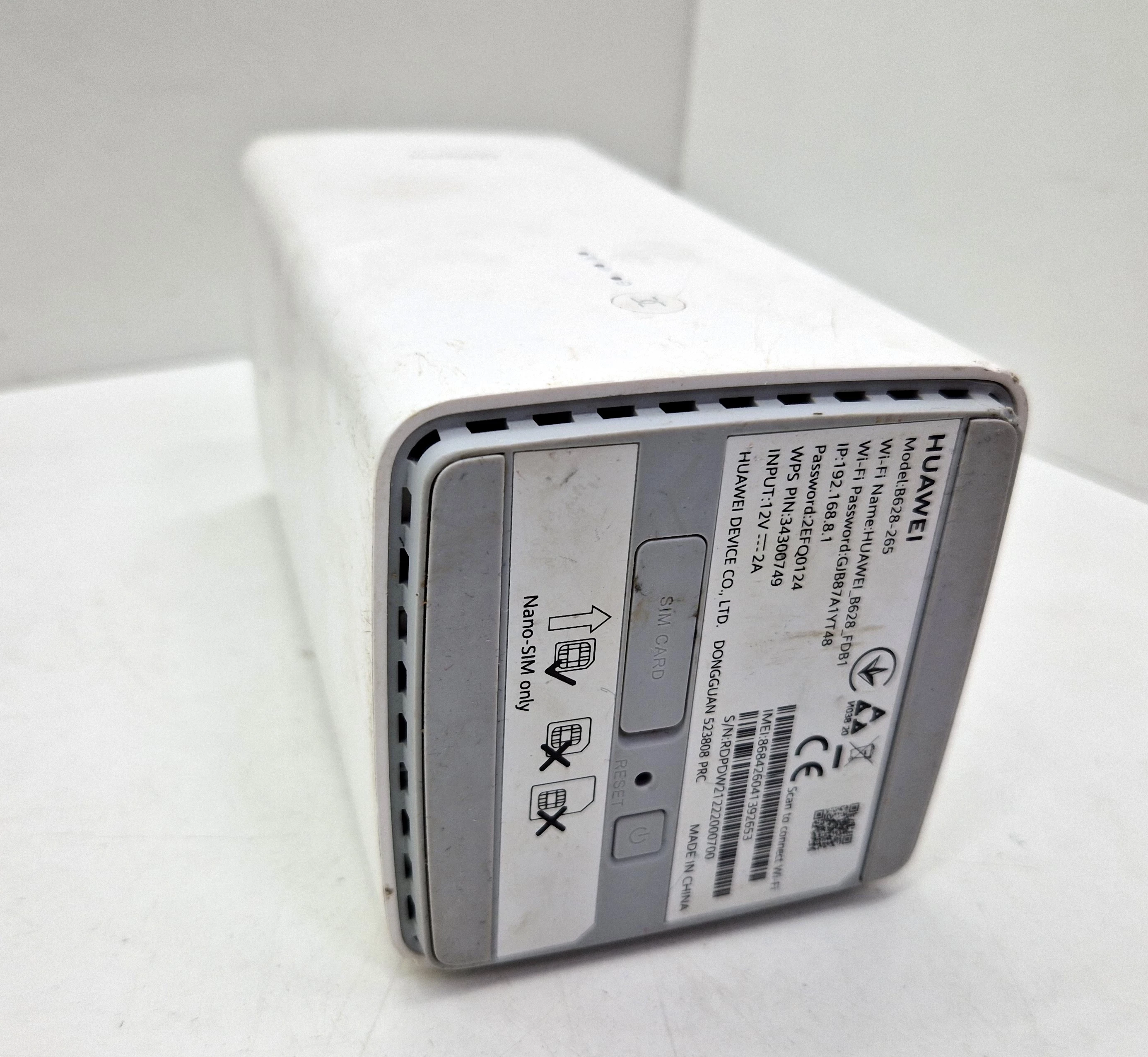 router-przewodowy-huawei-b628-265-4g-lte-zasilac-producent-huawei