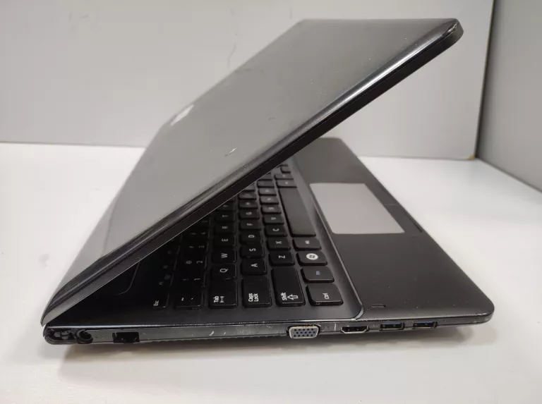 LAPTOP SAMSUNG NP350V5C 8/500 GB I5 - OPIS