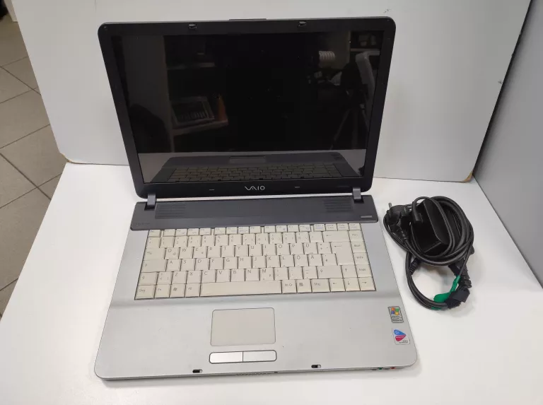 LAPTOP SONY VAIO PCG-7L1M 2/80 GB INTEL PENTUIM M