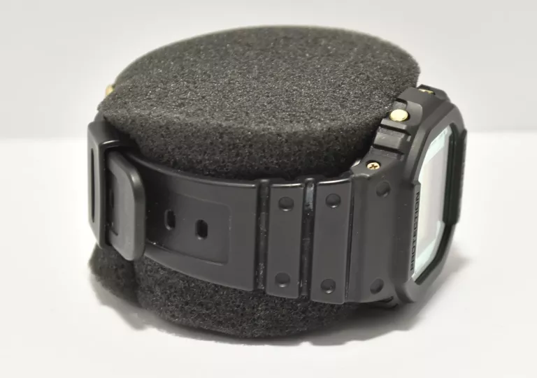 CASIO G-SHOCK DW-5600