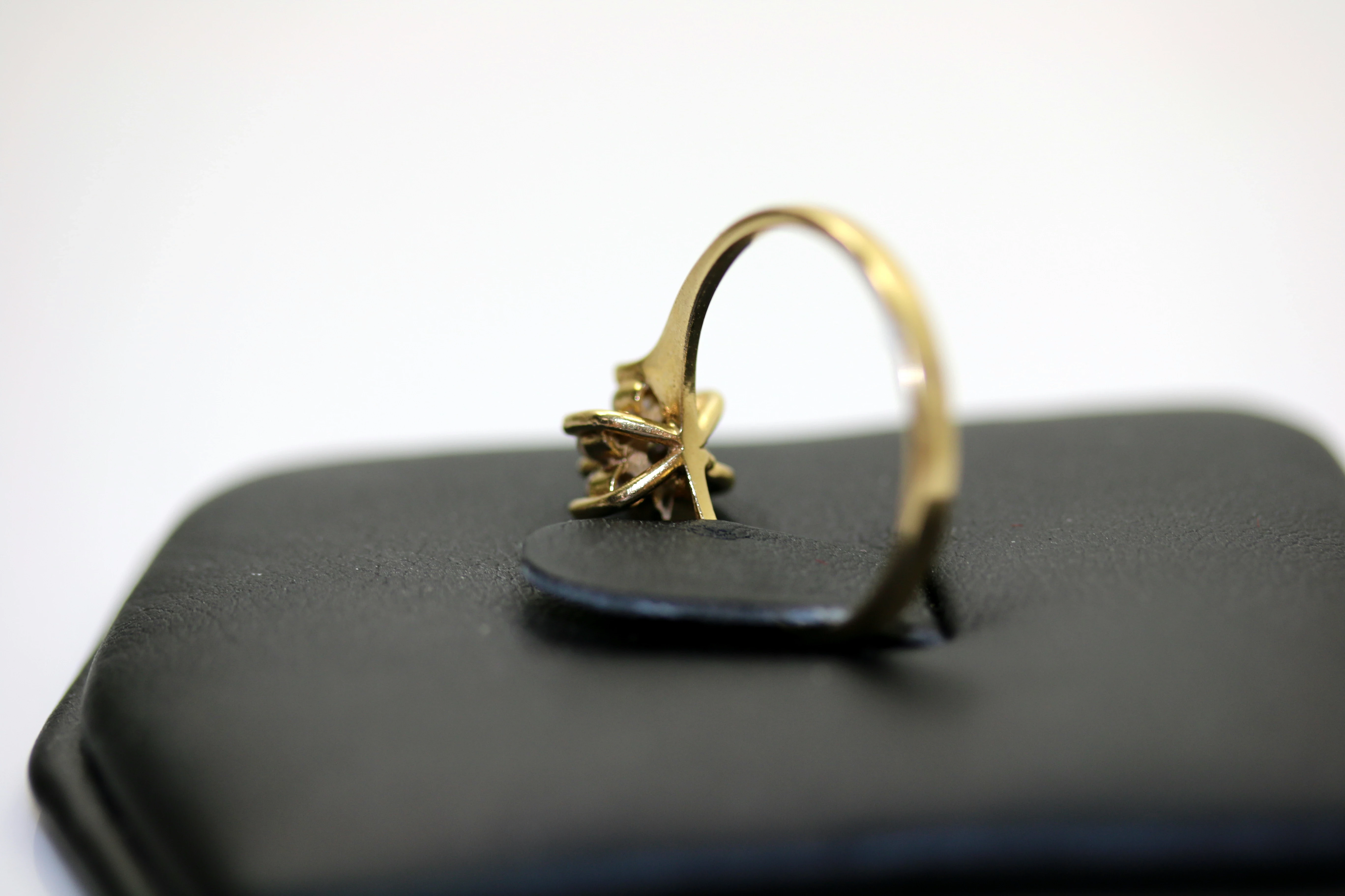 zloty-pierscionek-p585-cyrkonie-199g-r14-rodzaj-2205-2