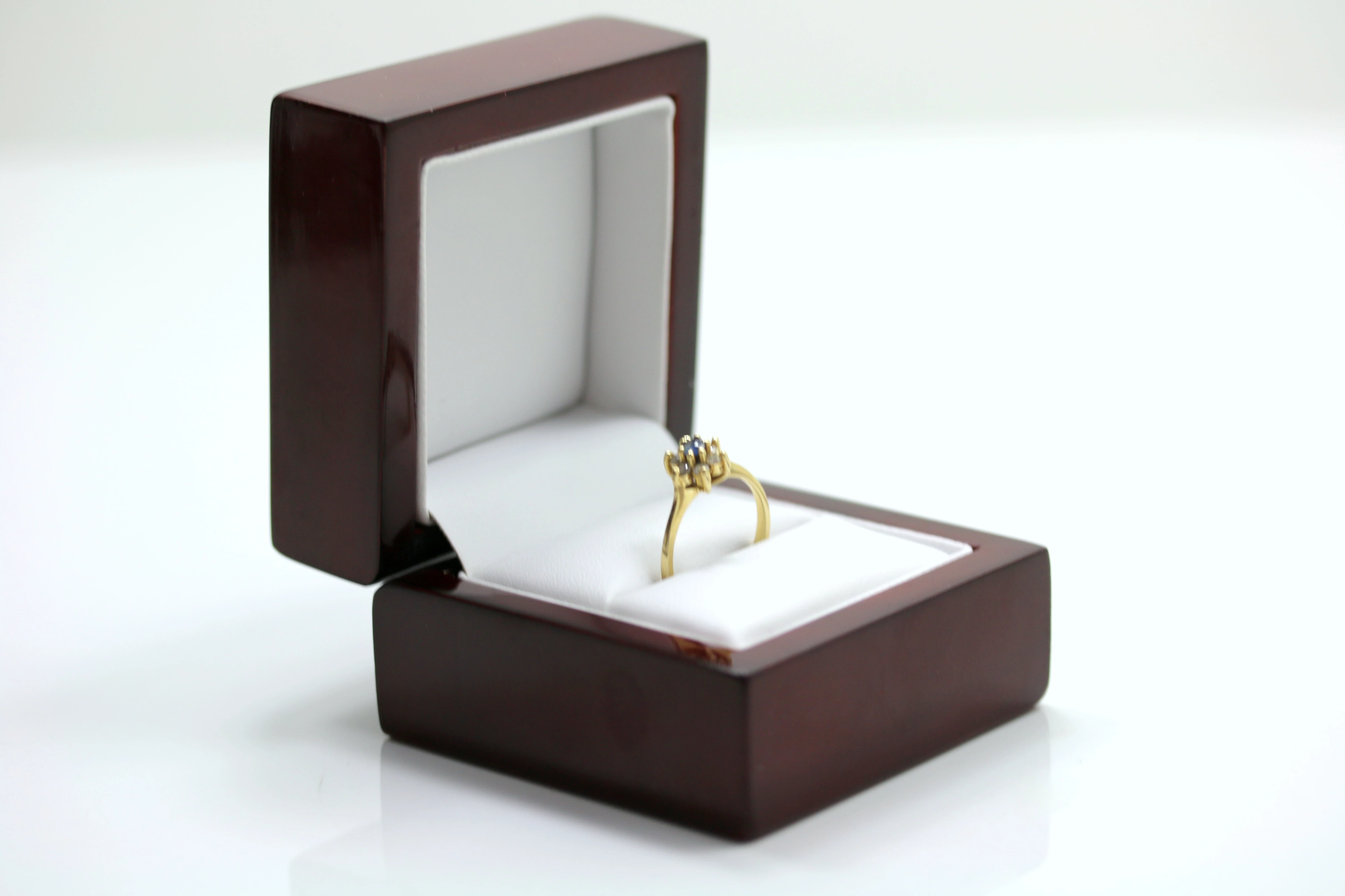 zloty-pierscionek-p585-cyrkonie-199g-r14-kolor-dominujacy-205826-225106